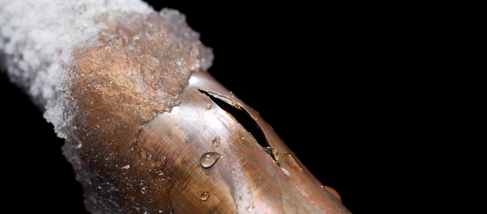 How to Thaw Frozen Pipes in the Home